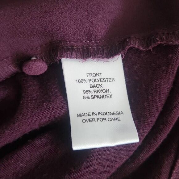 Fortune + Ivy Women's Size Medium Burgundy Short Sleeve Button Top - Picture 5 of 5